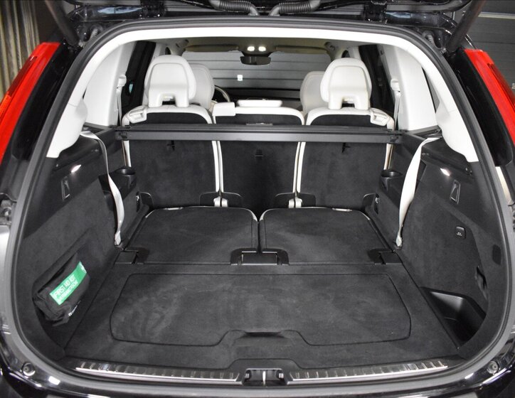 Volvo XC90 SUV / Terénní 2,0 l 184 kw