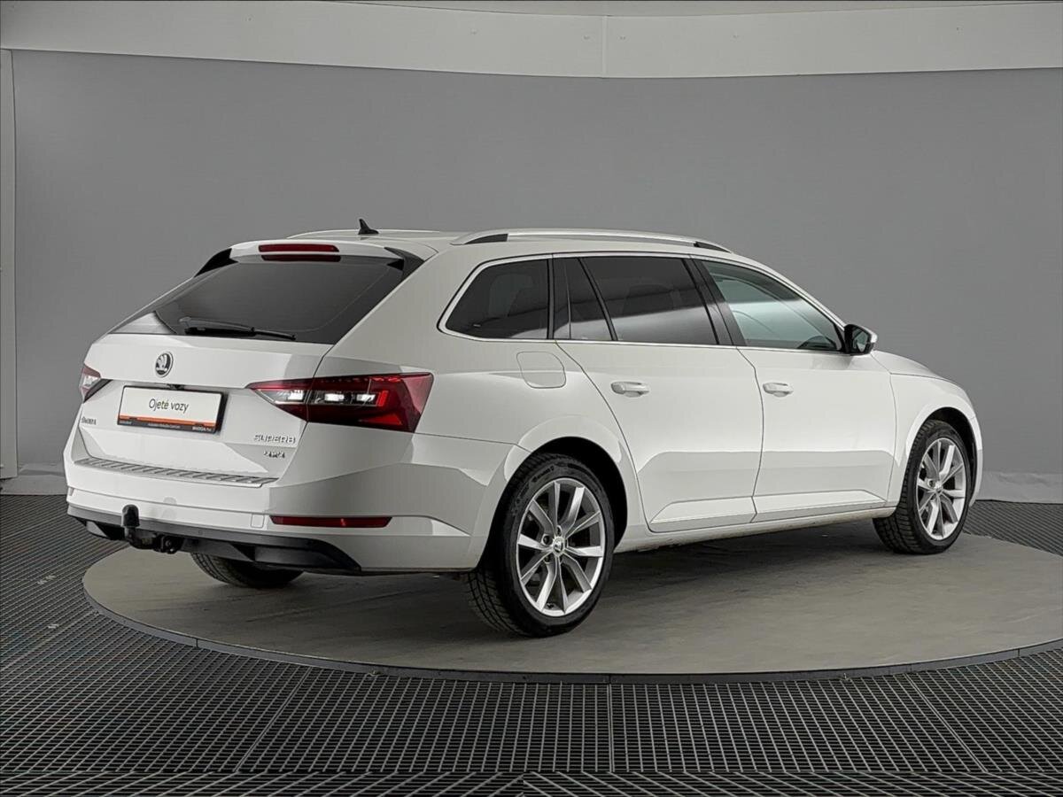 Škoda Superb Kombi 2,0 l 140 kw