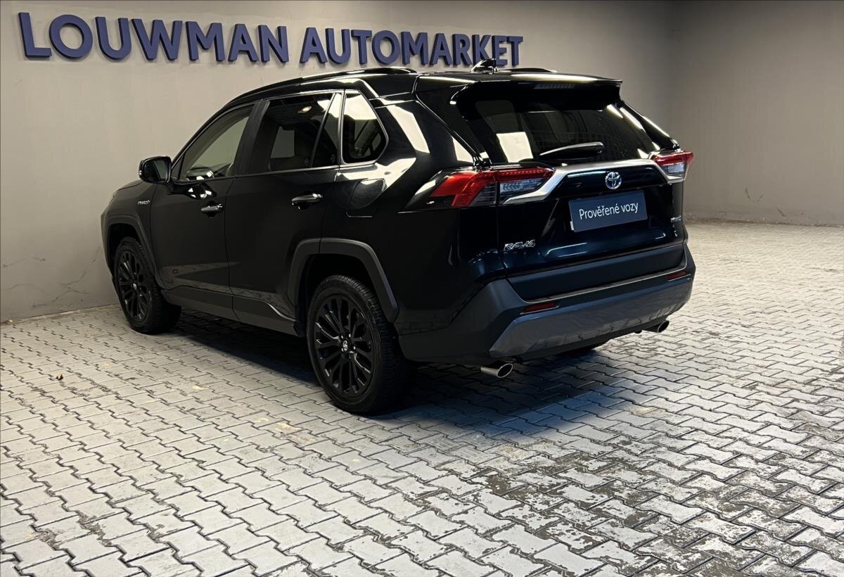 Toyota RAV4 SUV 2,5 l 131 kw