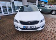 Peugeot 301 Sedan 1,2 l 60 kw