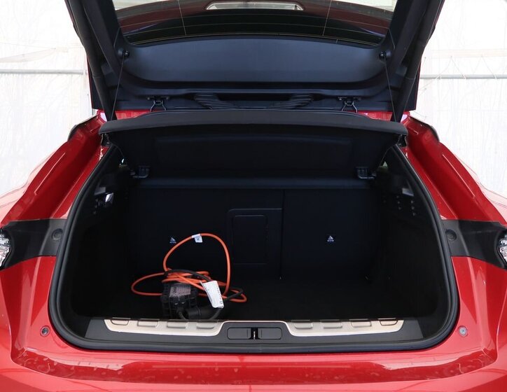 DS Automobiles DS4 Hatchback 1,6 l 132 kw