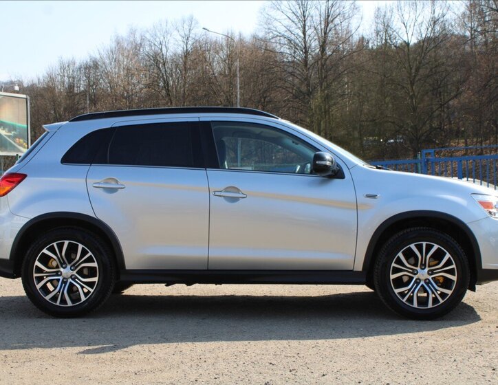 Mitsubishi ASX SUV / Terénní 1,6 l 86 kw