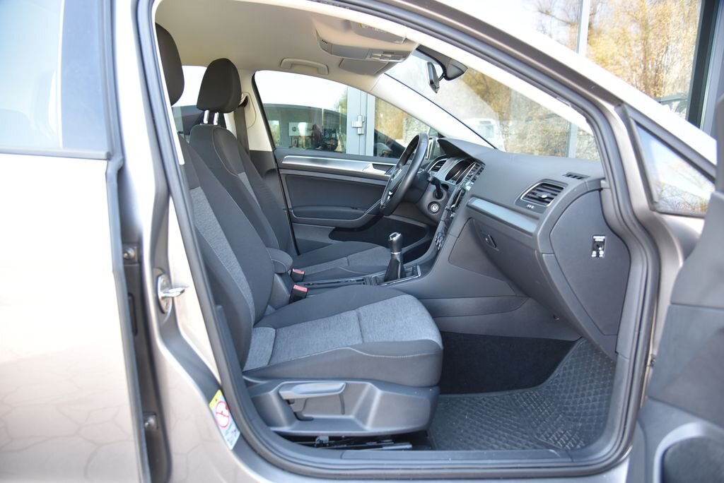 Volkswagen Golf Hatchback 1,2 l 77 kw