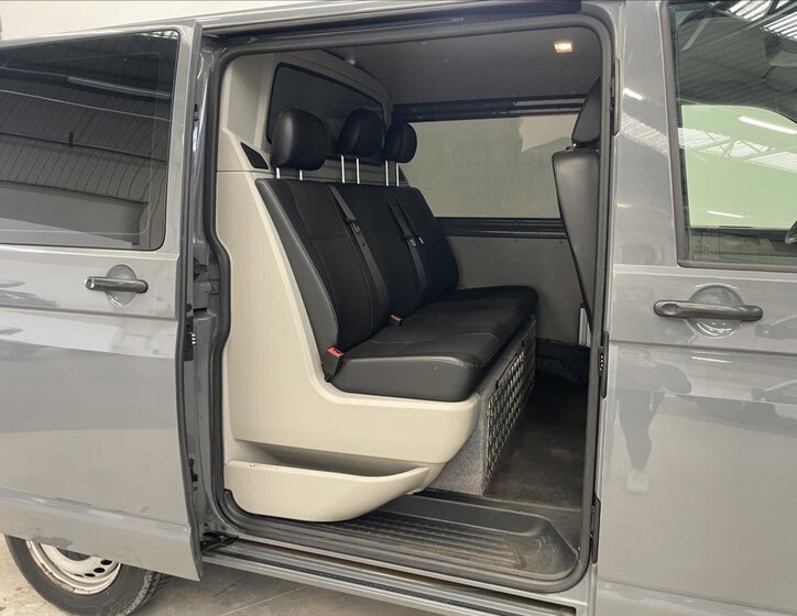 Volkswagen Transporter Kombi 2,0 l 110 kw