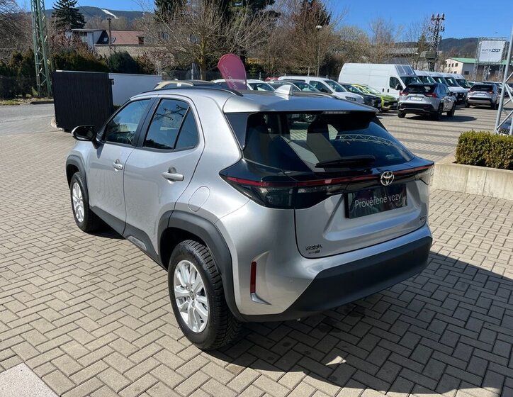 Toyota Yaris Cross SUV / Terénní 1,5 l 68 kw