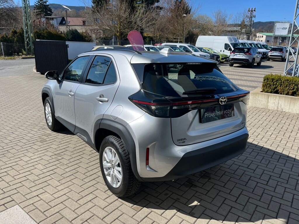 Toyota Yaris Cross SUV / Terénní 1,5 l 68 kw
