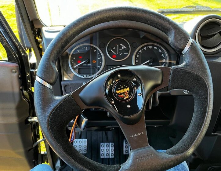 Land Rover Defender SUV / Terénní 2,2 l 90 kw