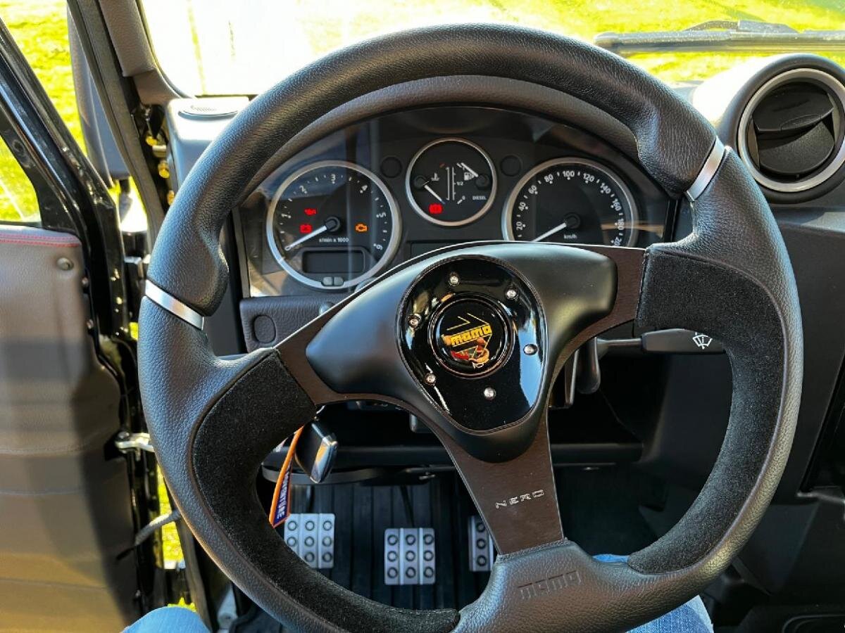 Land Rover Defender SUV / Terénní 2,2 l 90 kw