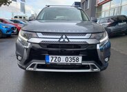 Mitsubishi Outlander SUV 2,0 l 110 kw