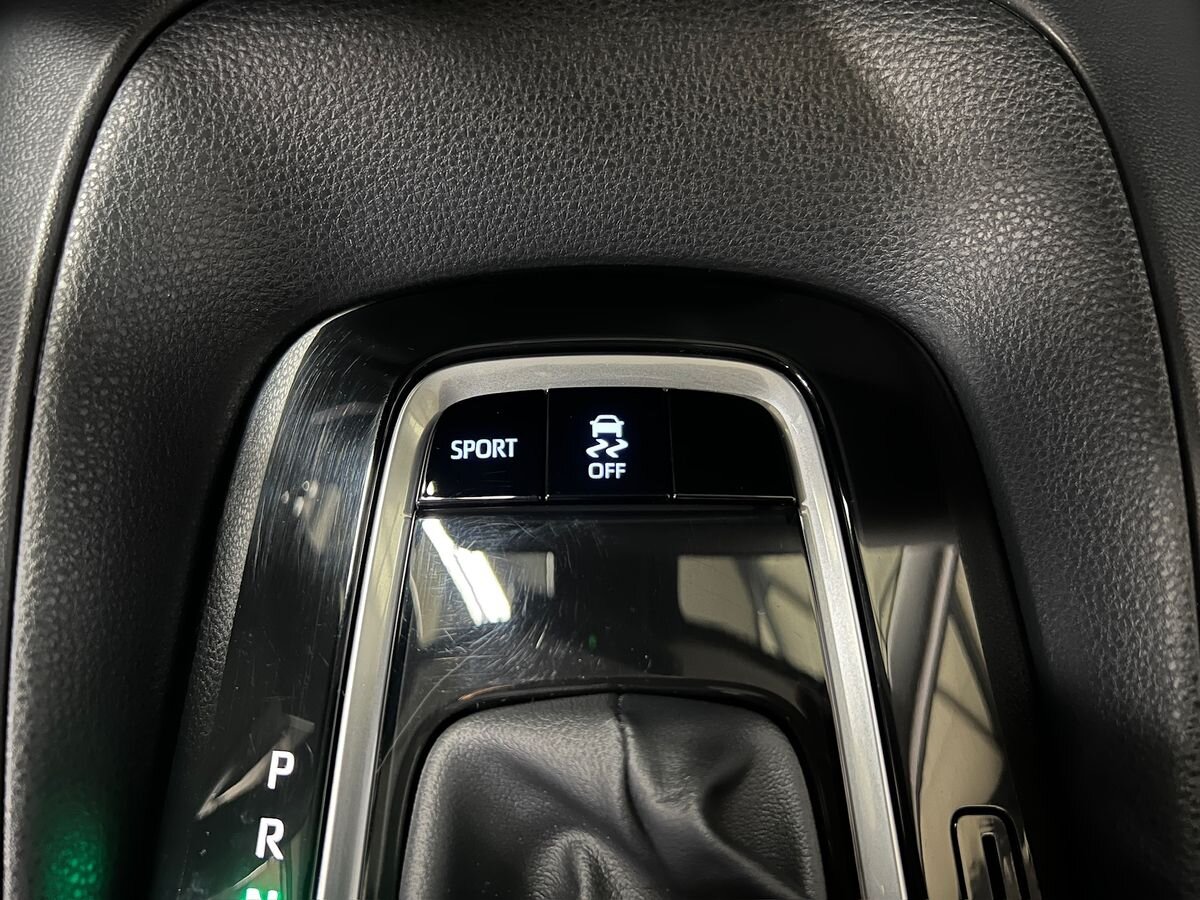 Toyota Corolla Sedan 1,5 l 92 kw