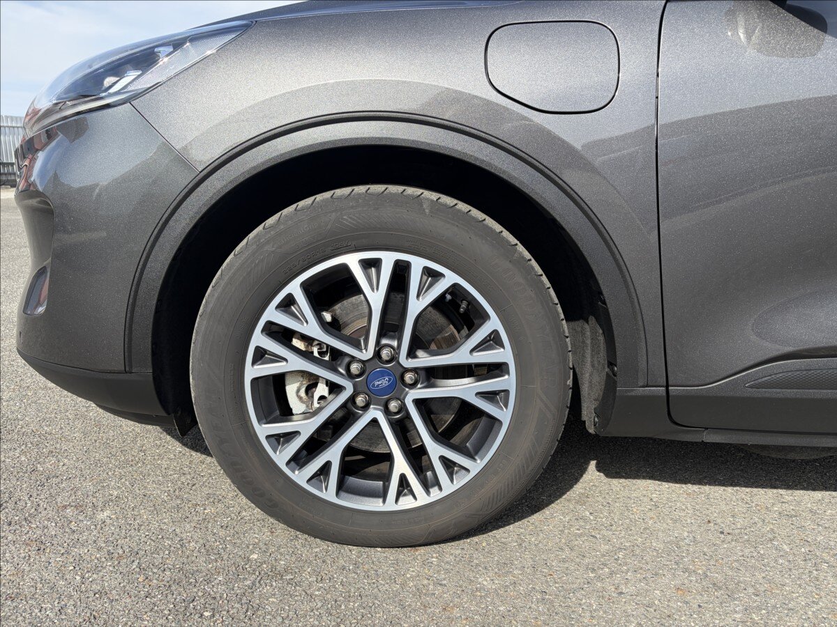 Ford Kuga SUV / Terénní 2,5 l 165 kw