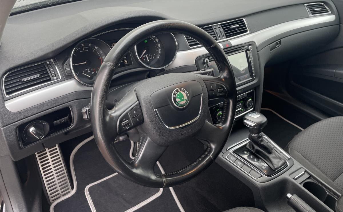 Škoda Superb Kombi 2,0 l 103 kw