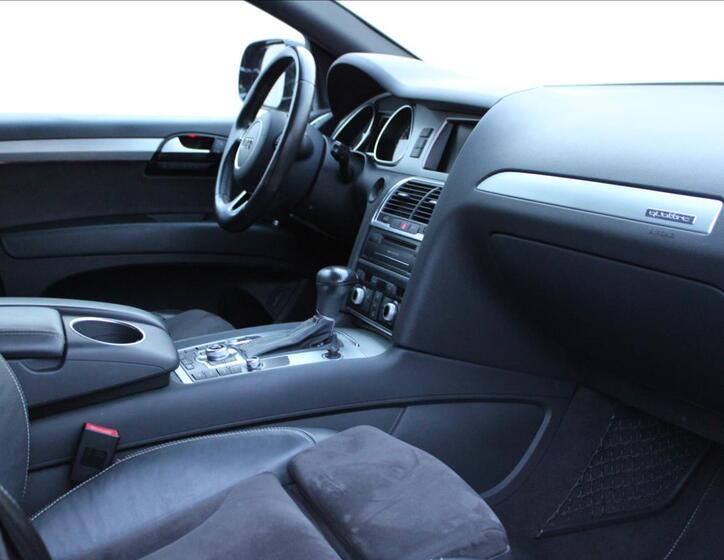 Audi Q7 34