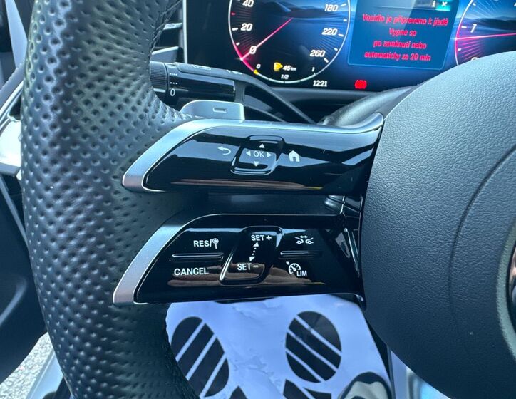 Mercedes-Benz Třídy E 19