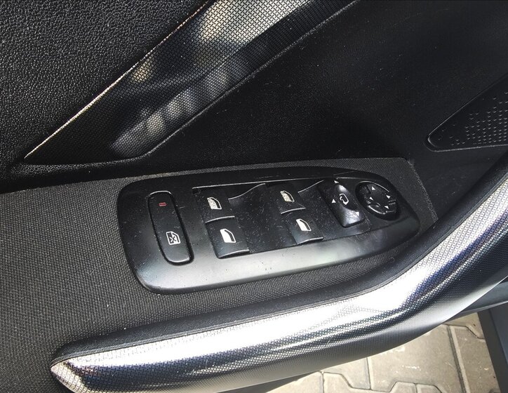 Peugeot 2008 Kombi 1,6 l 88 kw