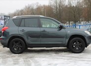 Toyota RAV4 SUV 2,2 l 100 kw