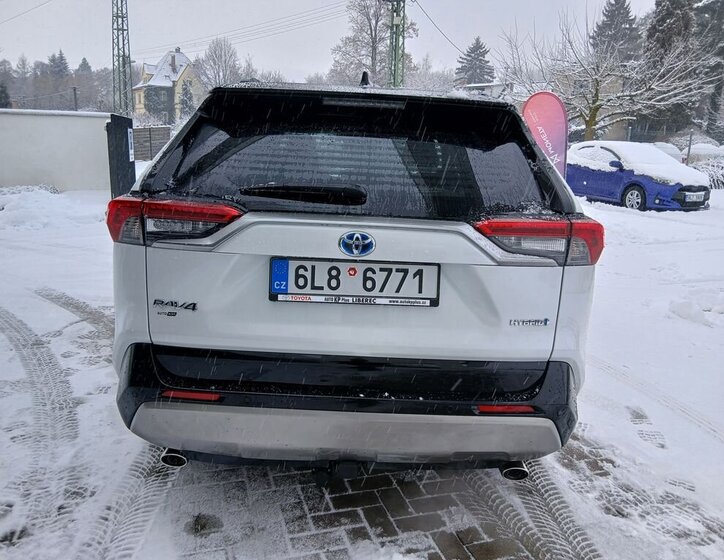 Toyota RAV4 SUV 2,5 l 131 kw