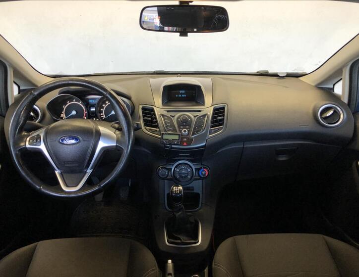 Ford Fiesta 14