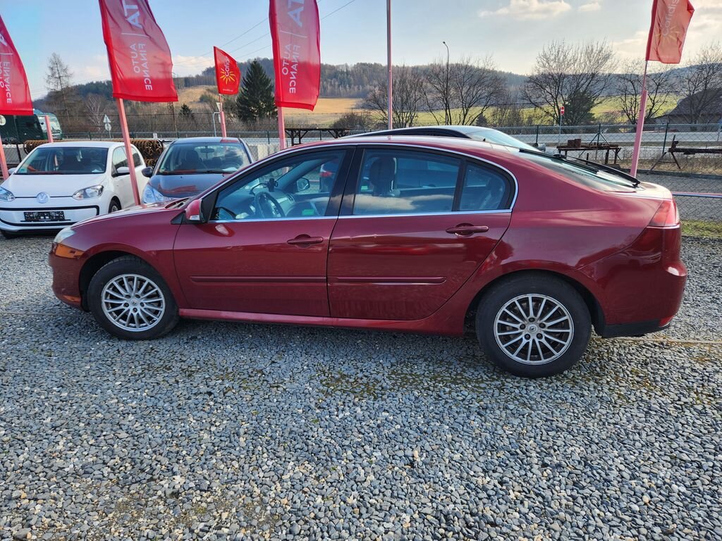 Renault Laguna Sedan / Limuzína 2,0 l 103 kw