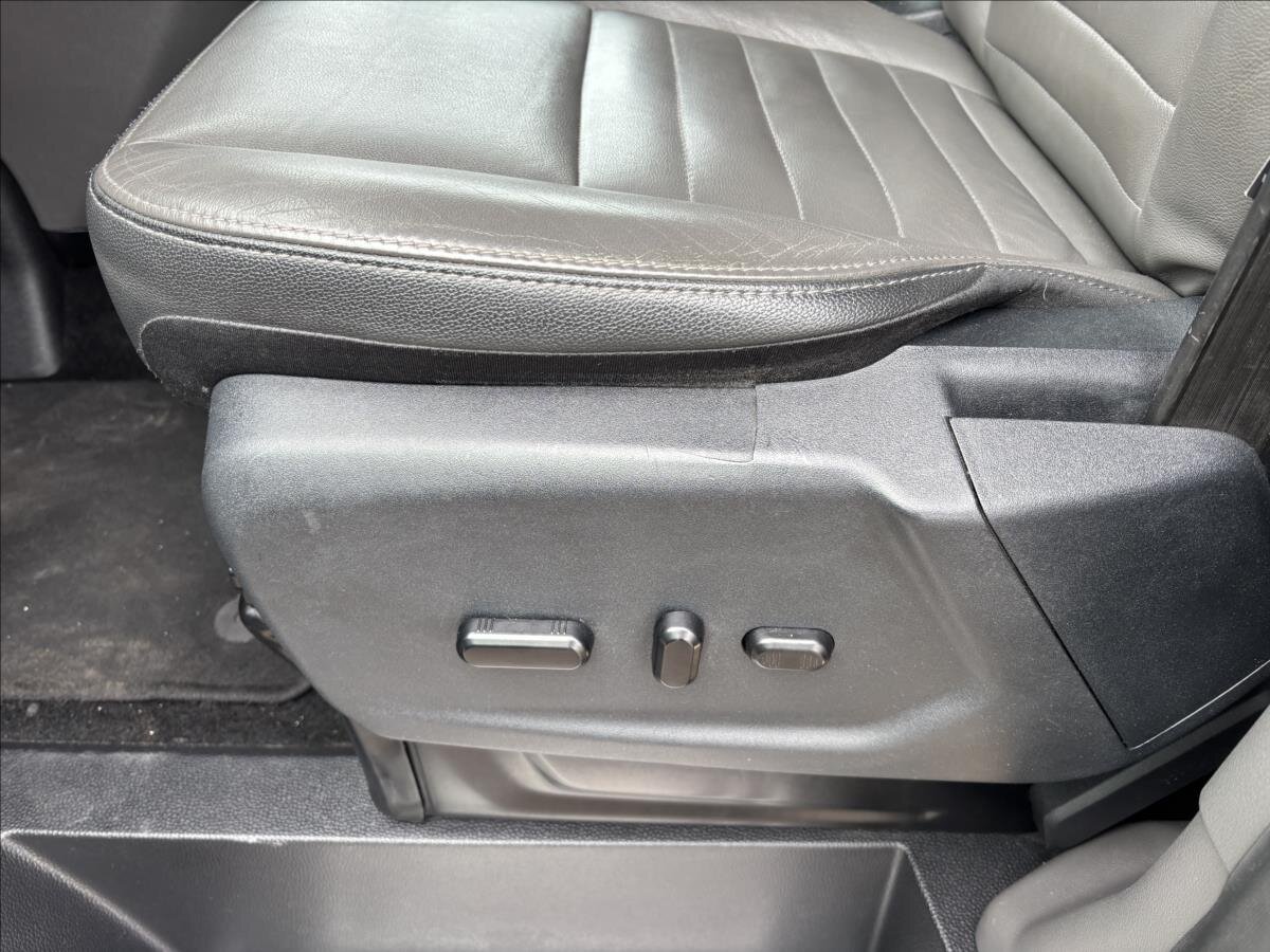 Ford Tourneo Custom Kombi 2,0 l 125 kw