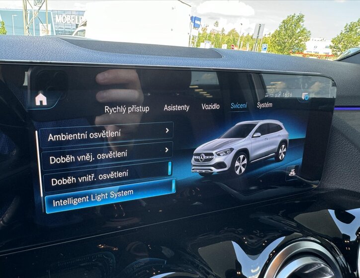 Mercedes-Benz GLA SUV / Terénní 2,0 l 165 kw