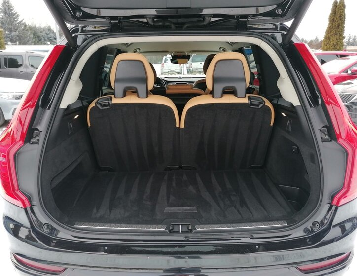 Volvo XC90 Kombi 2,0 l 165 kw