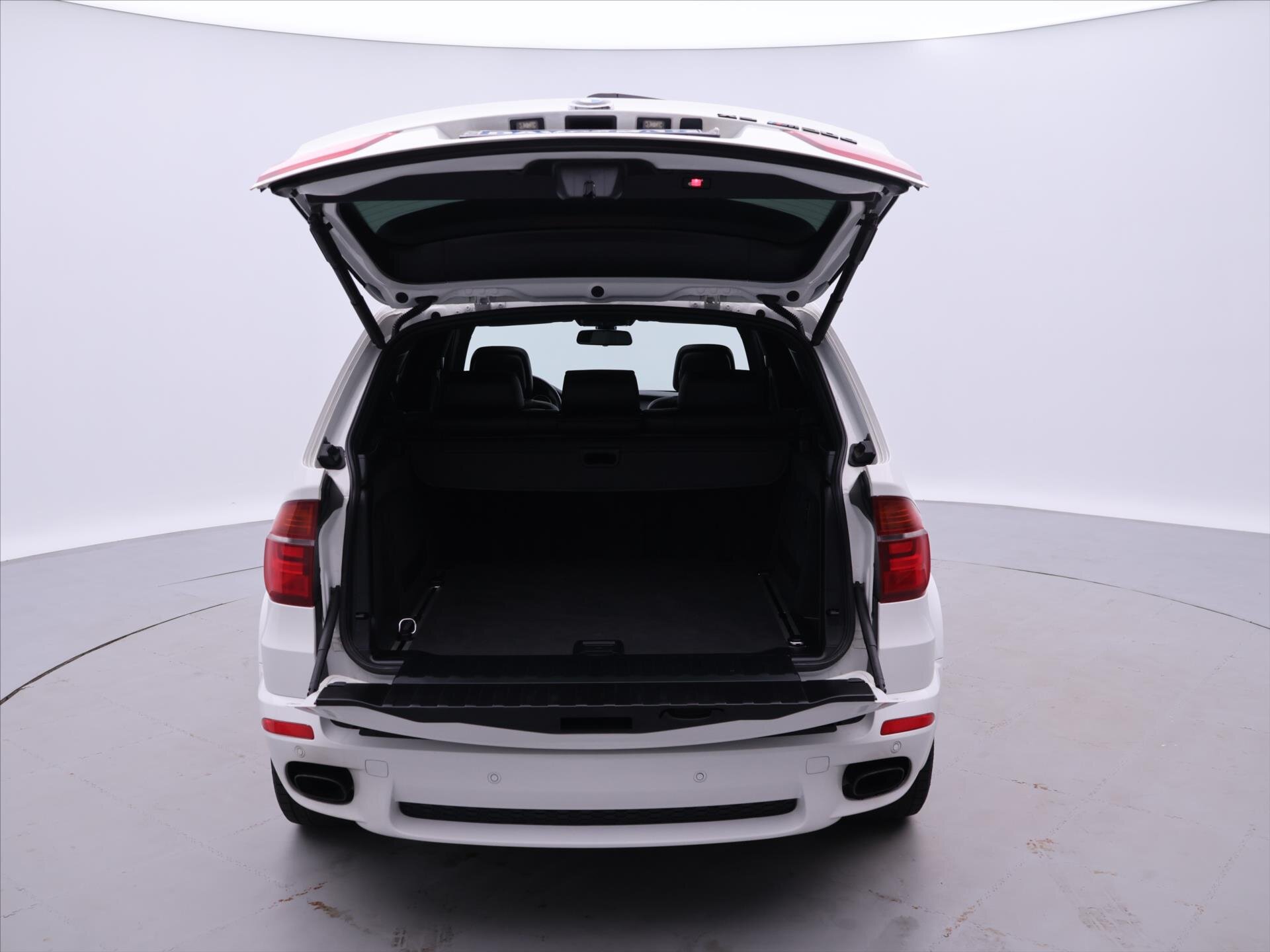 BMW X5 SUV / Terénní 3,0 l 280 kw