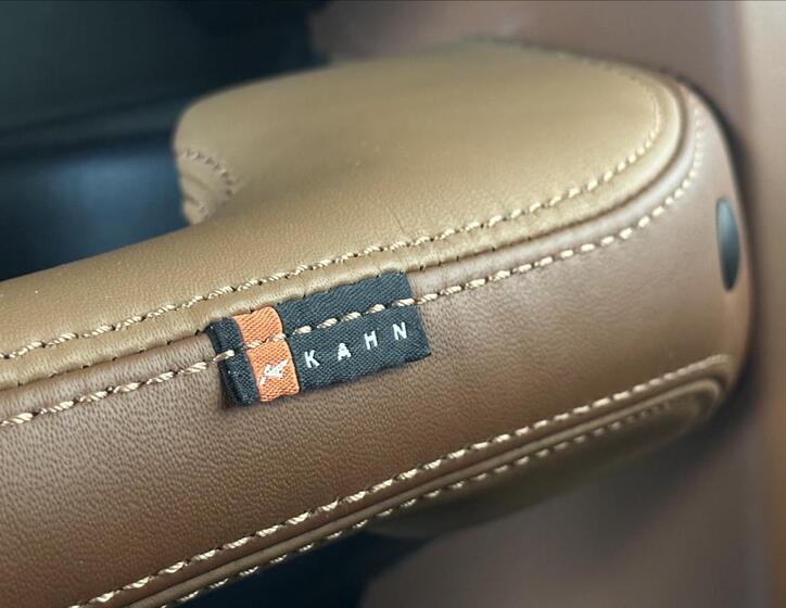 Land Rover Defender 38