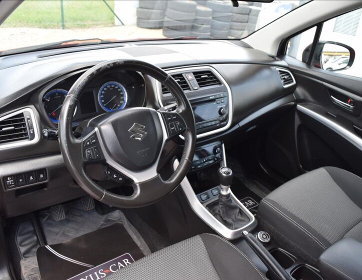 Suzuki SX4 S-Cross Hatchback 1,6 l 88 kw