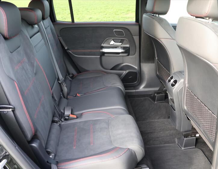 Mercedes-Benz GLB 17