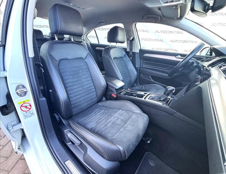 Volkswagen Passat Sedan 2,0 l 147 kw