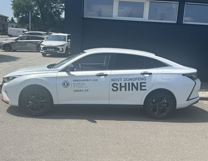 Dongfeng Ostatní Sedan / Limuzína 1,5 l 86 kw