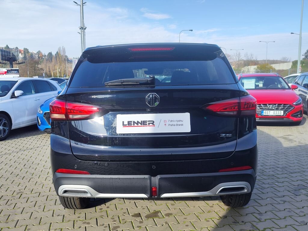 MG ZS