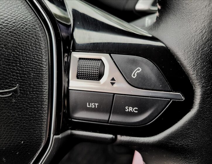 Peugeot 3008 SUV / Terénní 1,5 l 96 kw