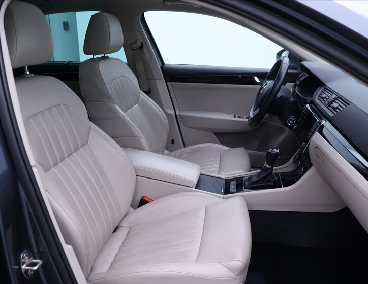 Škoda Superb Liftback 2,0 l 206 kw