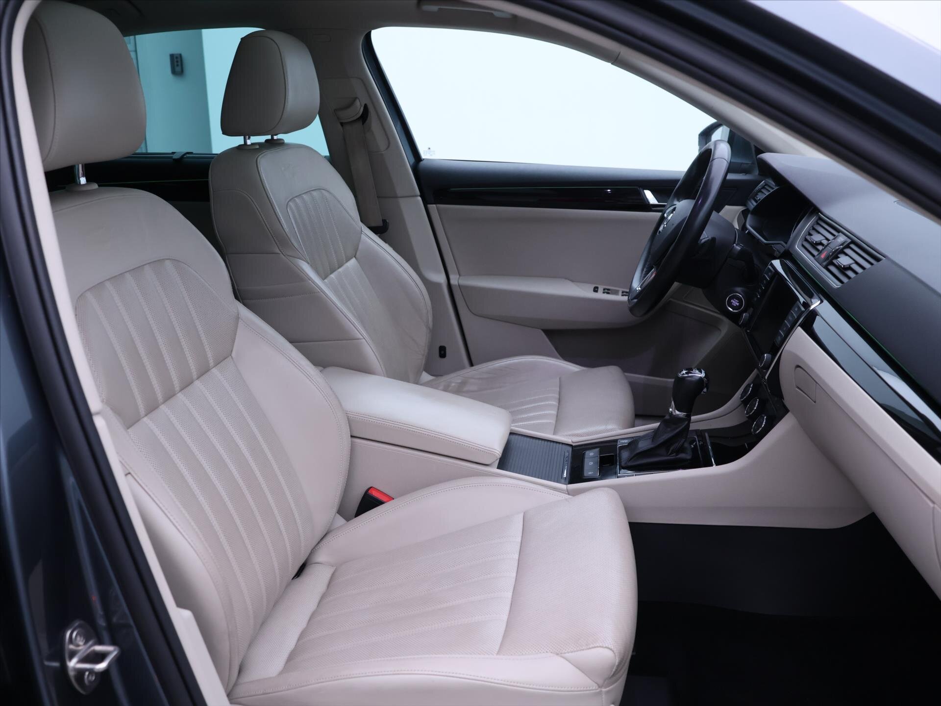 Škoda Superb Liftback 2,0 l 206 kw