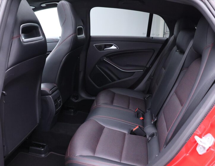 Mercedes-Benz CLA Kombi 2,1 l 100 kw