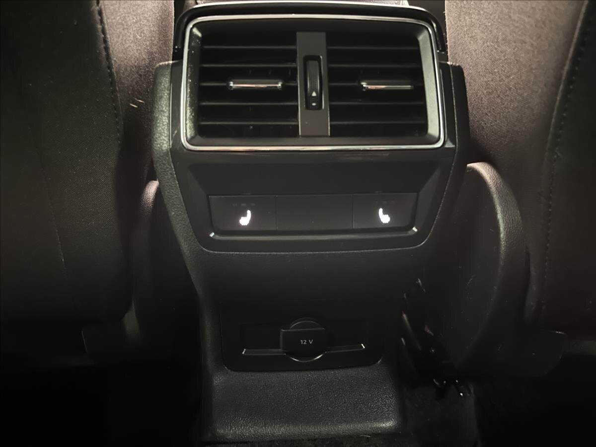 Škoda Karoq SUV / Terénní 1,5 l 110 kw