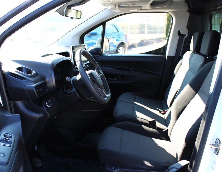 Opel Combo Skříň 1,5 l 96 kw