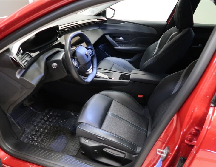 Peugeot 308 Hatchback 1,2 l 96 kw