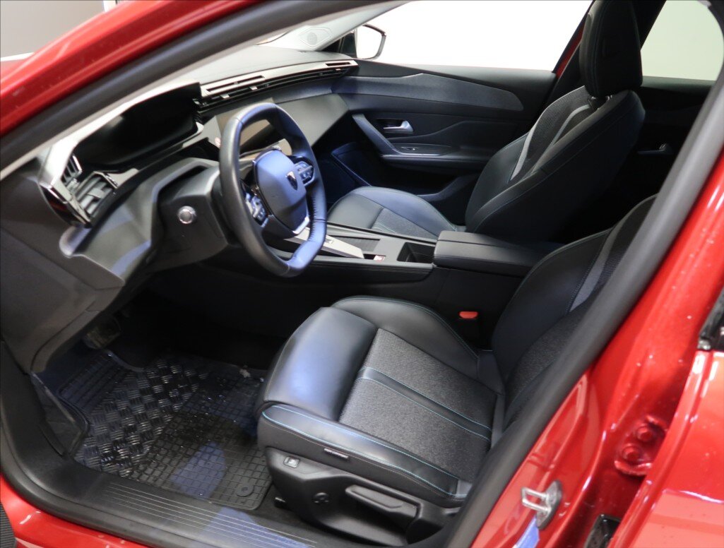 Peugeot 308 Hatchback 1,2 l 96 kw