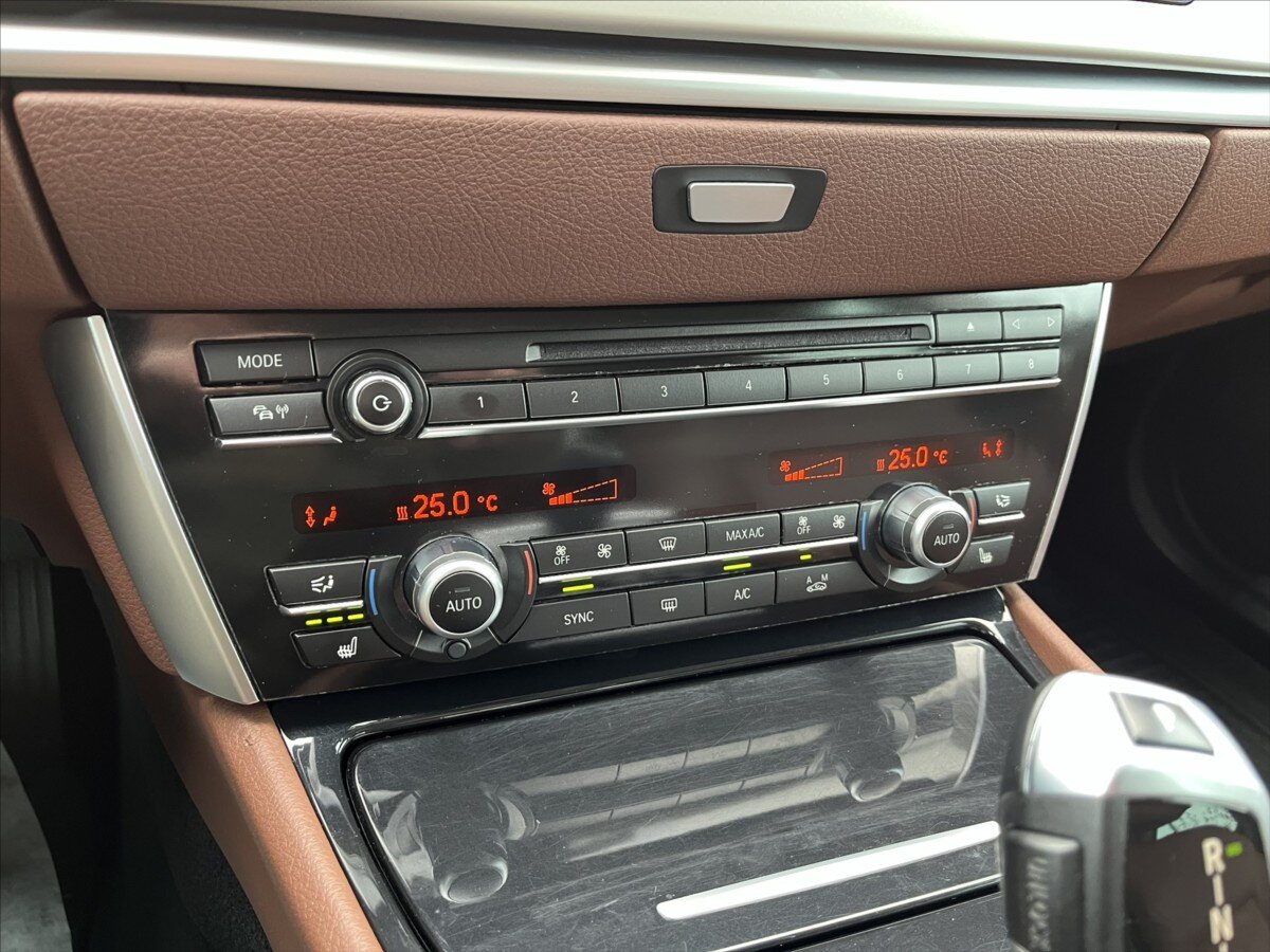 BMW Řada 5 Sedan / Limuzína 3,0 l 190 kw