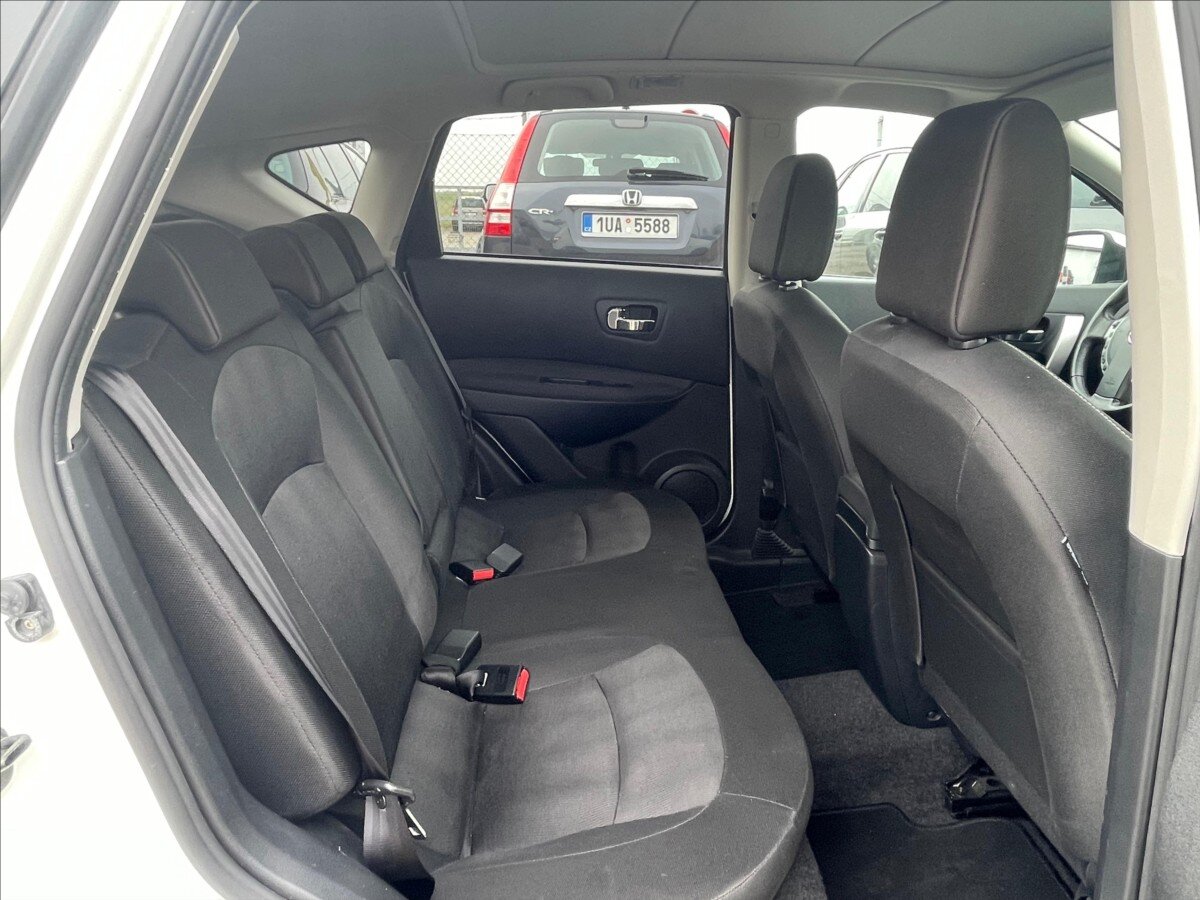 Nissan Qashqai SUV / Terénní 2,0 l 104 kw