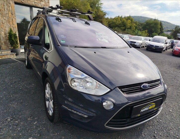 Ford S-MAX 9