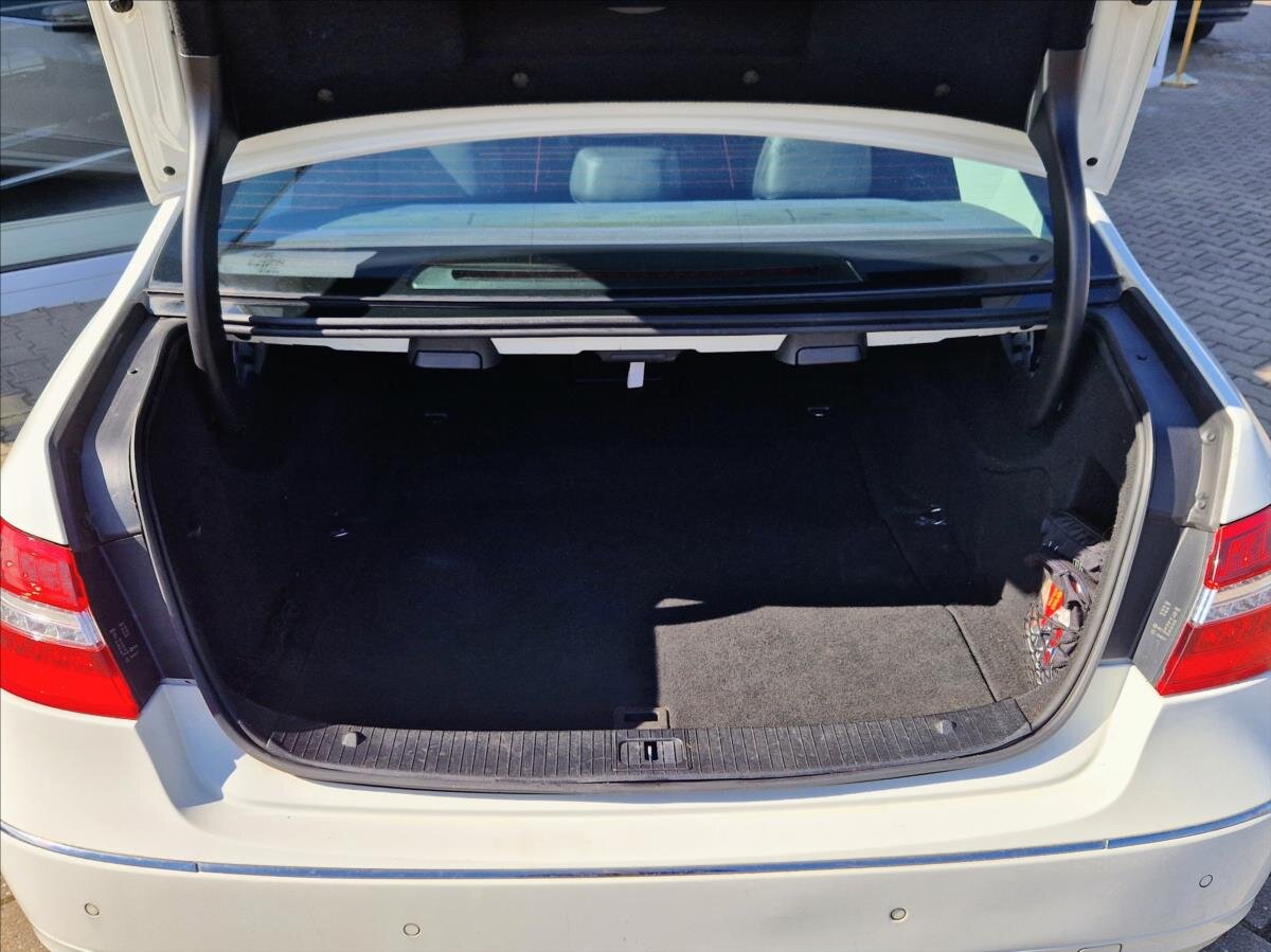 Mercedes-Benz Třídy E Sedan / Limuzína 3,0 l 195 kw