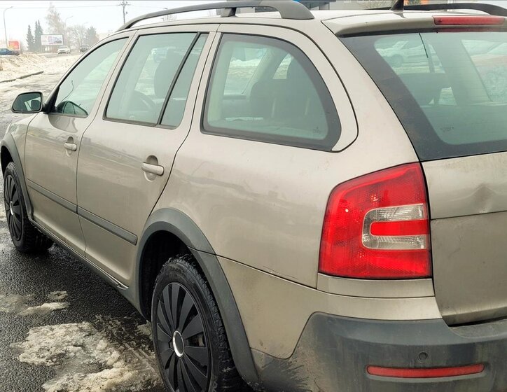 Škoda Octavia Kombi 2,0 l 103 kw