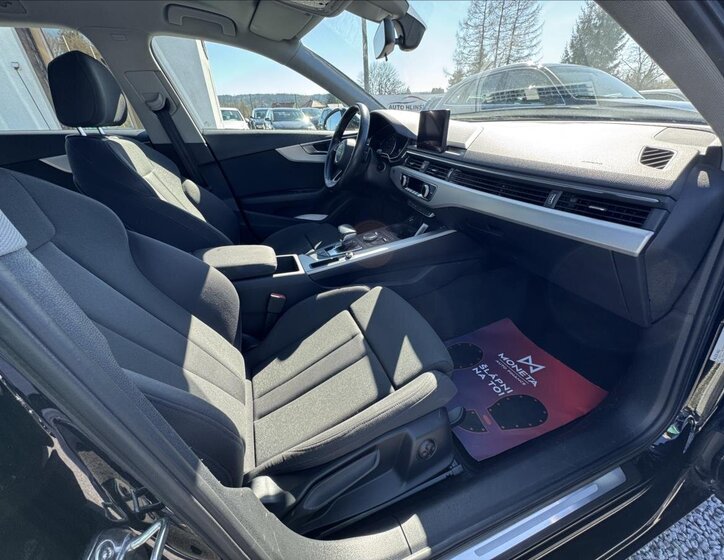 Audi A4 Kombi 2,0 l 140 kw