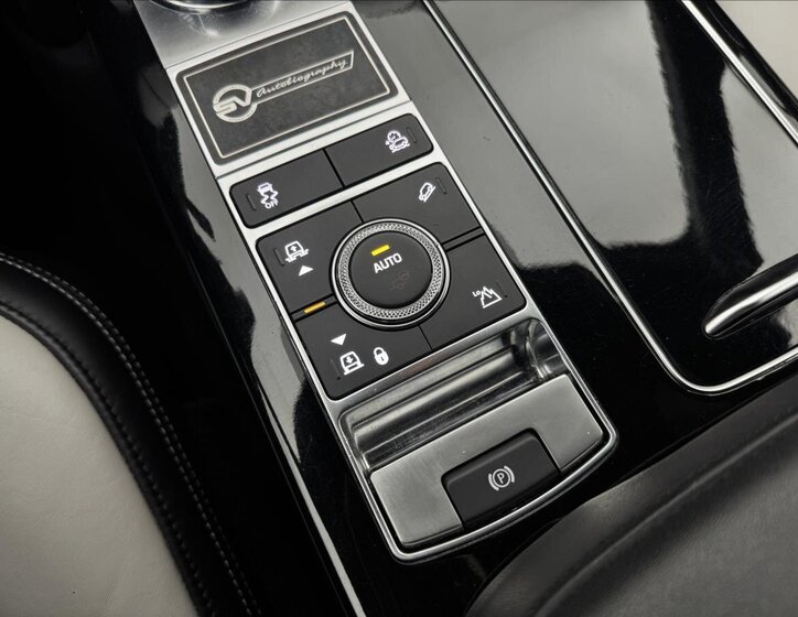 Land Rover Range Rover SUV / Terénní 5,0 l 405 kw