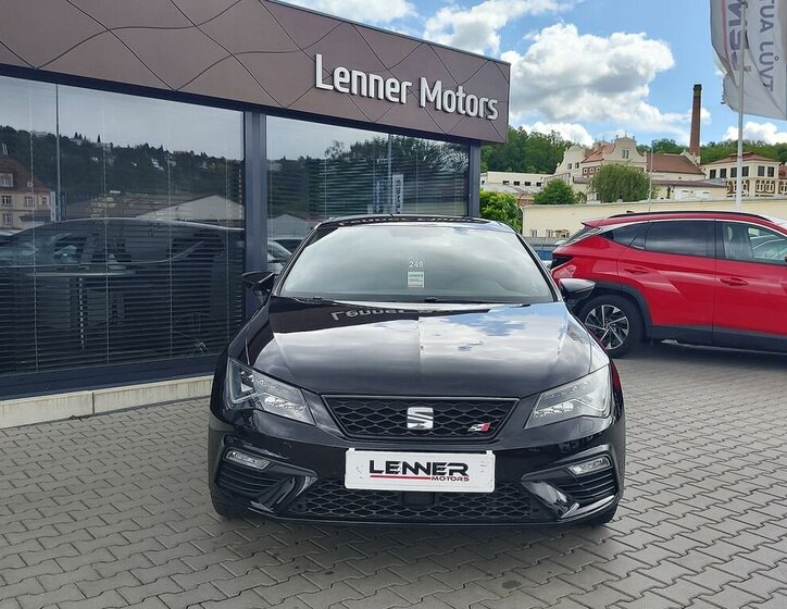 Seat Leon Hatchback 2,0 l 221 kw