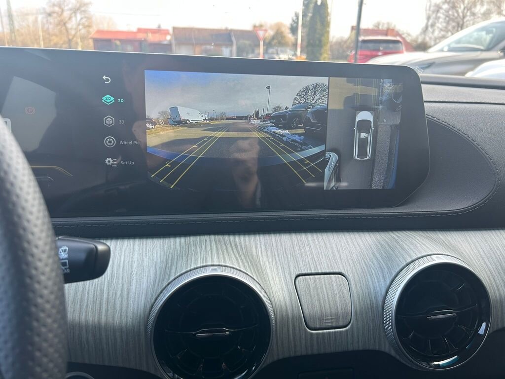 Dongfeng Ostatní MPV 1,5 l 130 kw